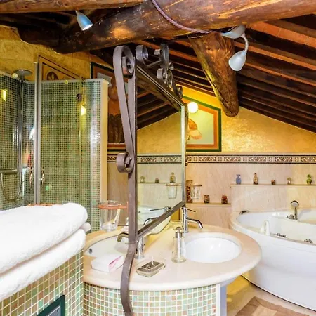 Sleeps 12 Pool
